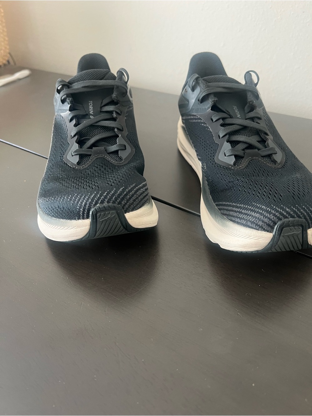 Altra Torin 8 Women’s Black and White Athletic Running Shoes - Picture 5 of 6